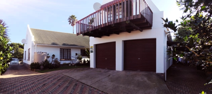 4 Bedroom Property for Sale in Noorsekloof Eastern Cape